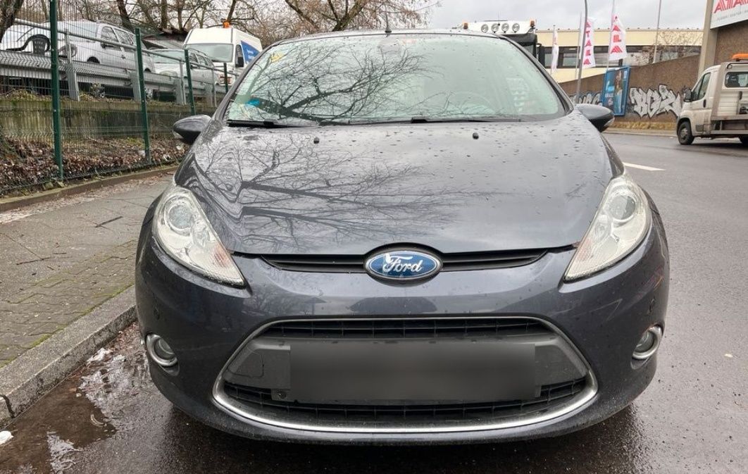 Usi stânga dreapta haion Ford Fiesta mk4 2010