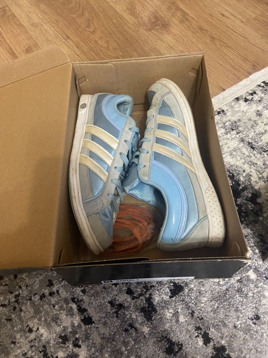 Продавам маратонки