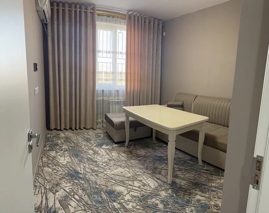 Сдается 2 ком ЖК Ассалом Сохил. Узбум