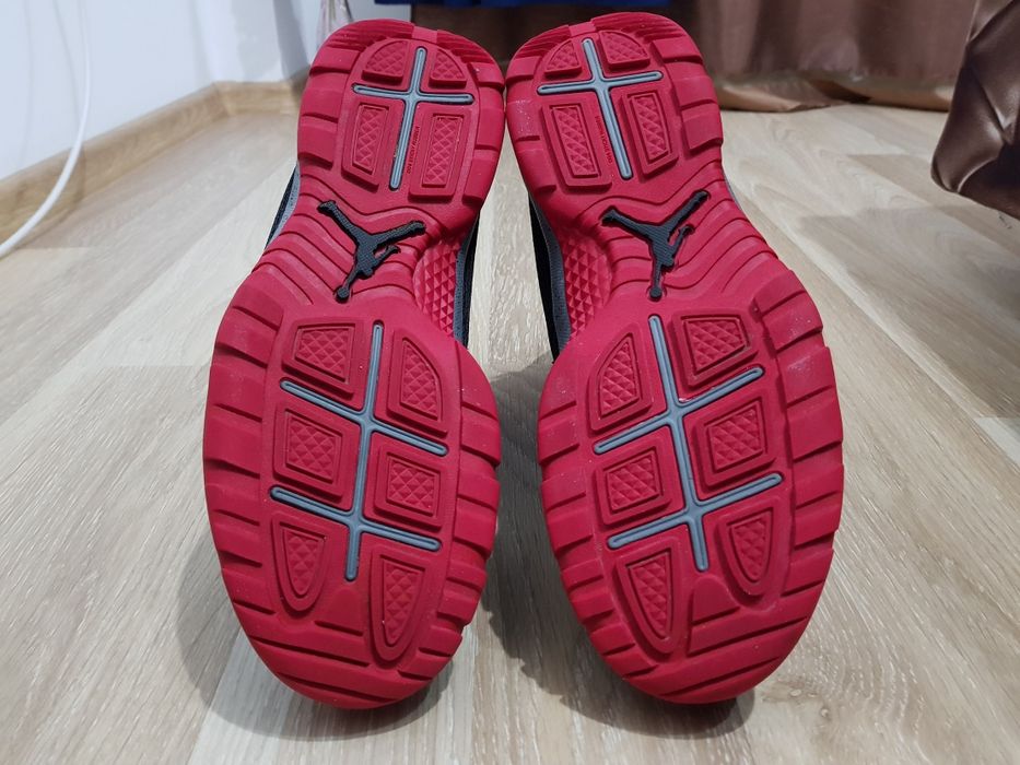 Adidasi Ghete Jordan Waterproof mărimea 42 nike force boost