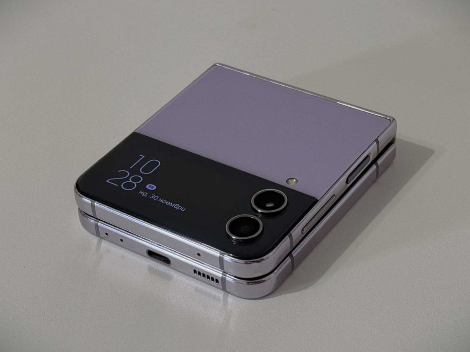 Бартер! Samsung Galaxy Z Flip 4 256GB Lavender (Лилав)
