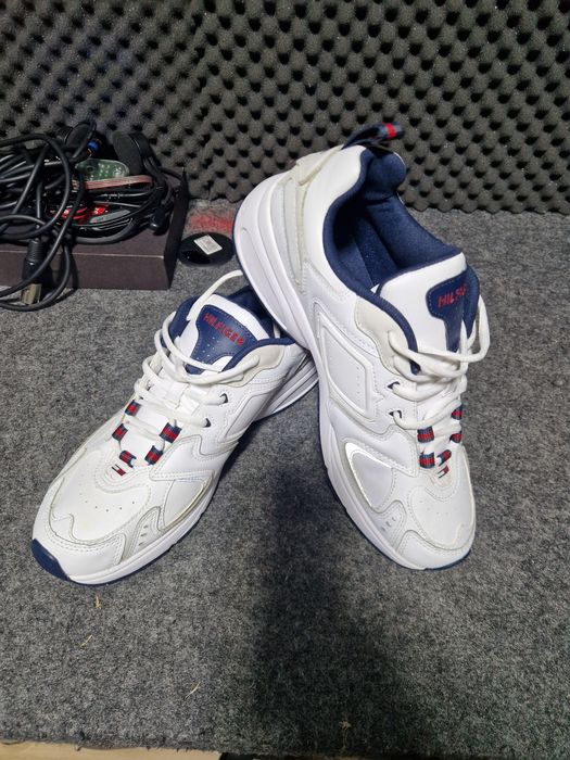 Adidasi tommy hilfiger