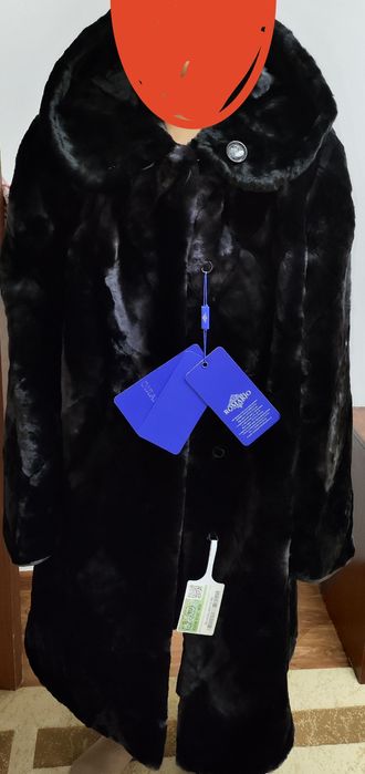 Пальто мутоновое с капюшоном (кусковое)