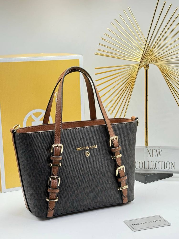 Geanta Michael Kors Noua !!! Dimensiuni 26/21 !!!