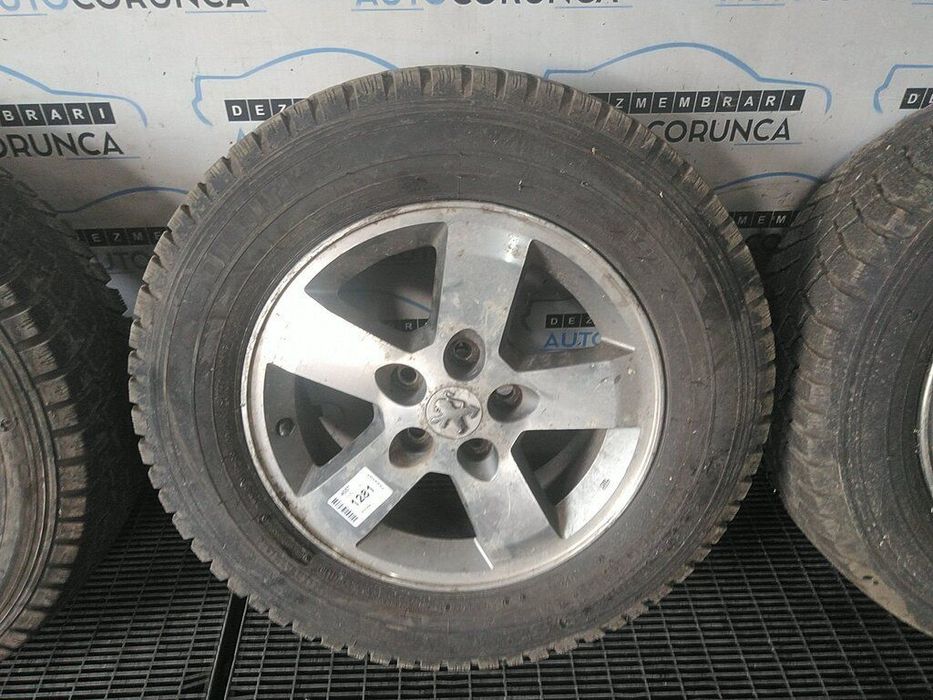 Jante aliaj Peugeot 4007 2007 - 2012 (1281) R16 Cu anvelope. 215/65 R16 et38