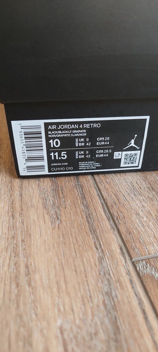 Jordan 4 black cat
