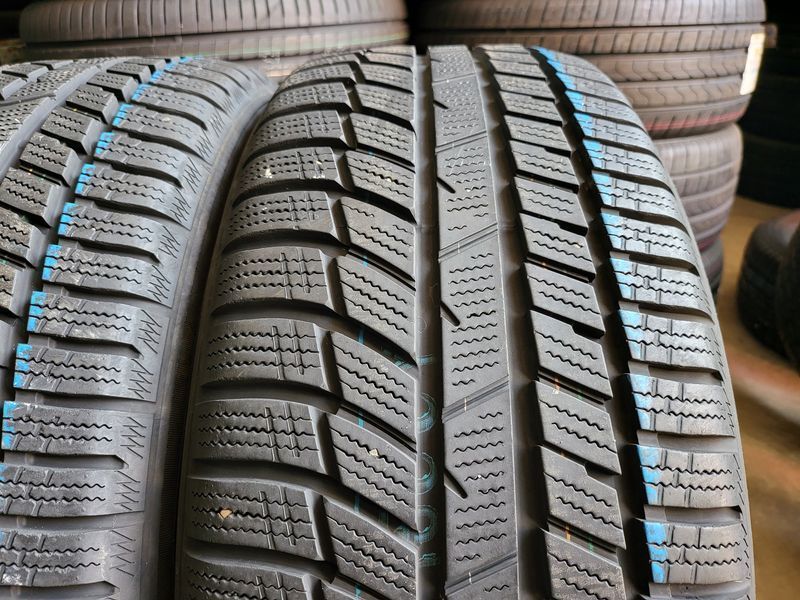 235/50/19 Toyo 4piese