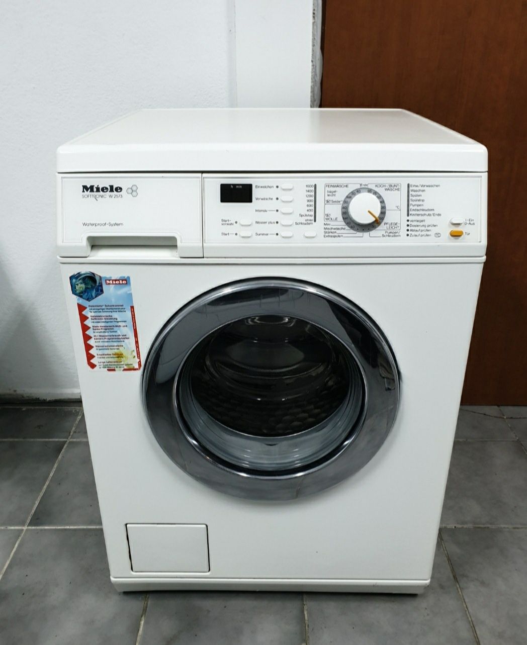 Masina de spălat rufe Miele,  waa 51520P