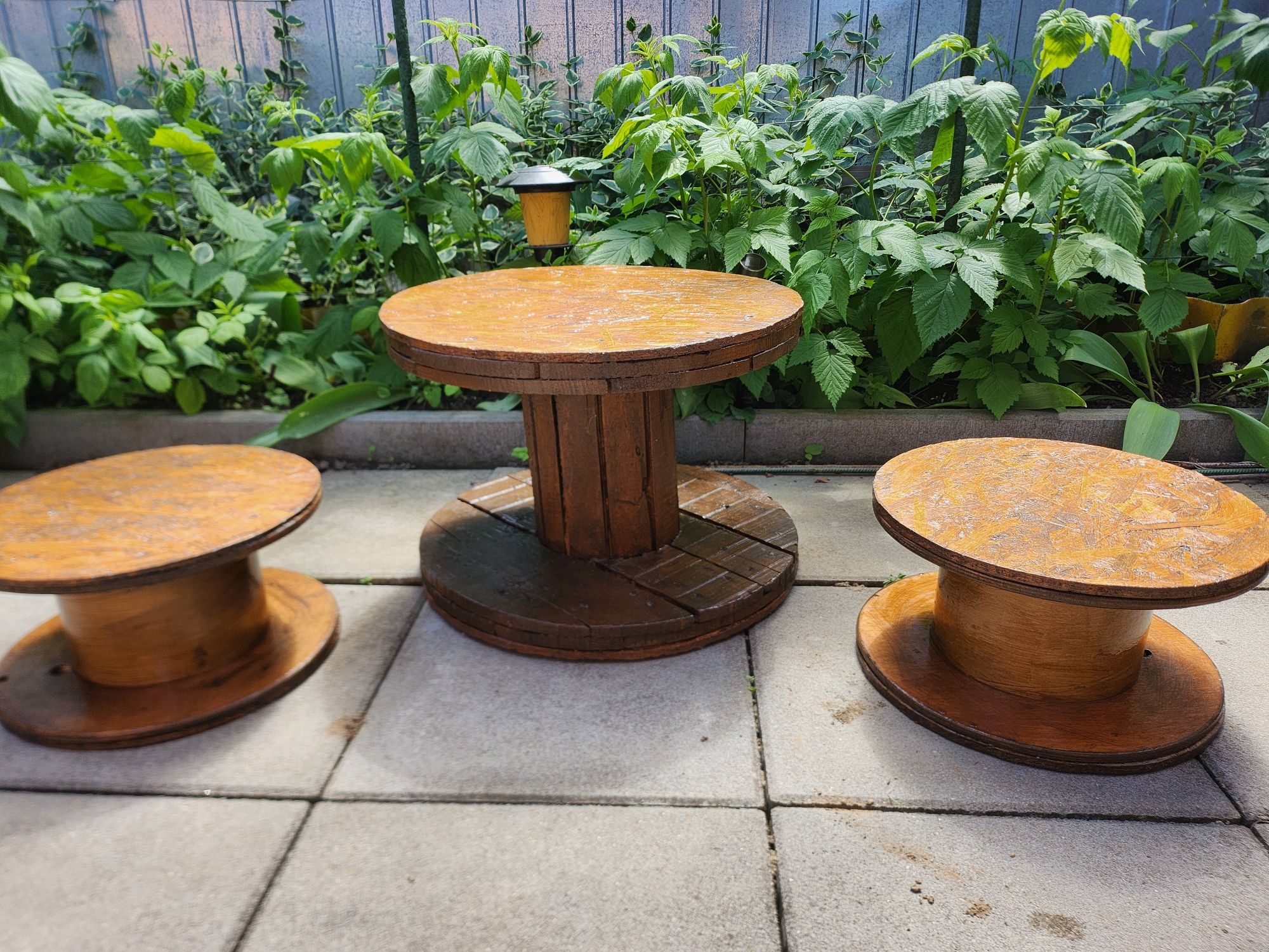 Set lemn masa și scaune rotunde