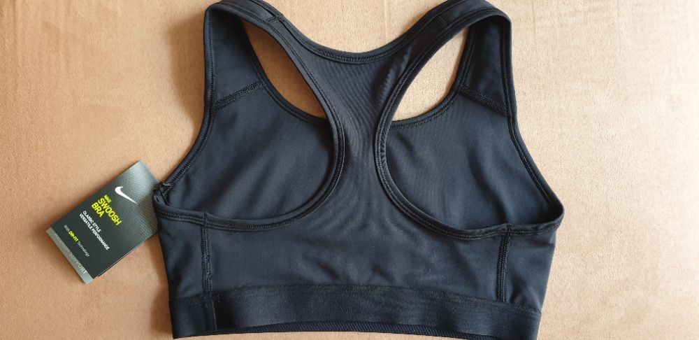 Дамски къс спортен потник NIKE / S / Нов / Оригинален / Не е реплика