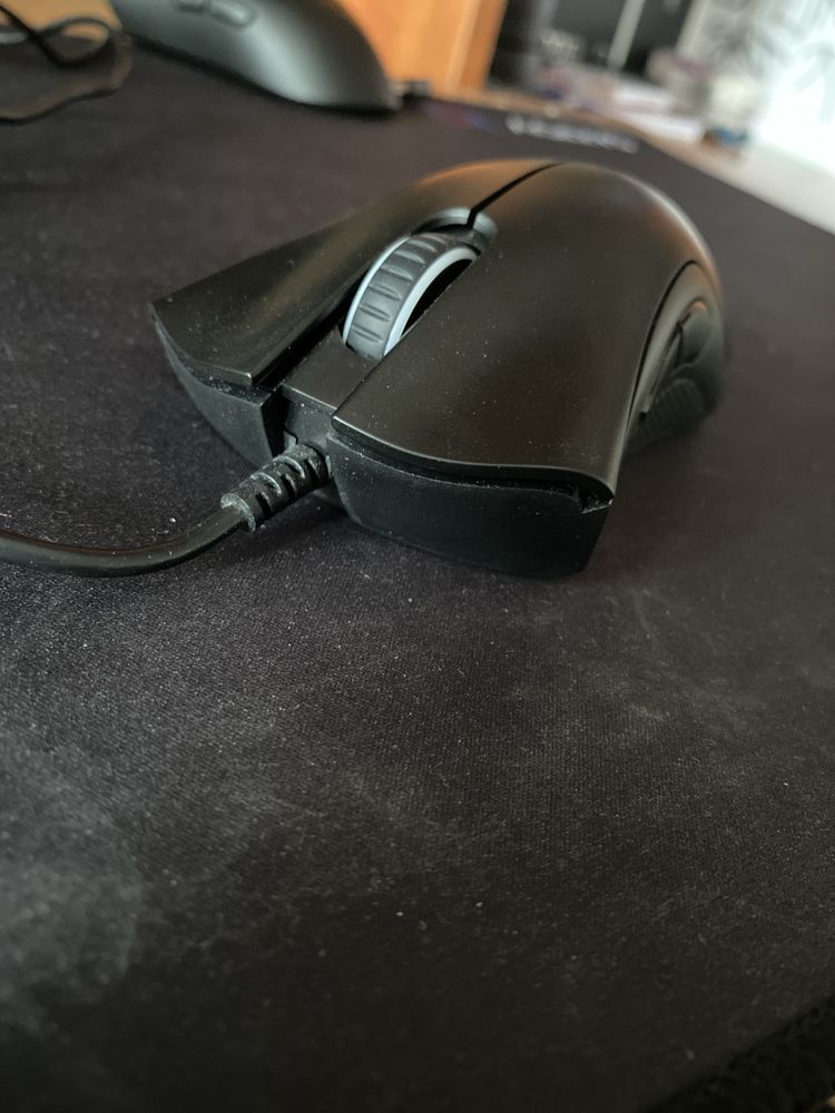 mouse razer deathadder essential