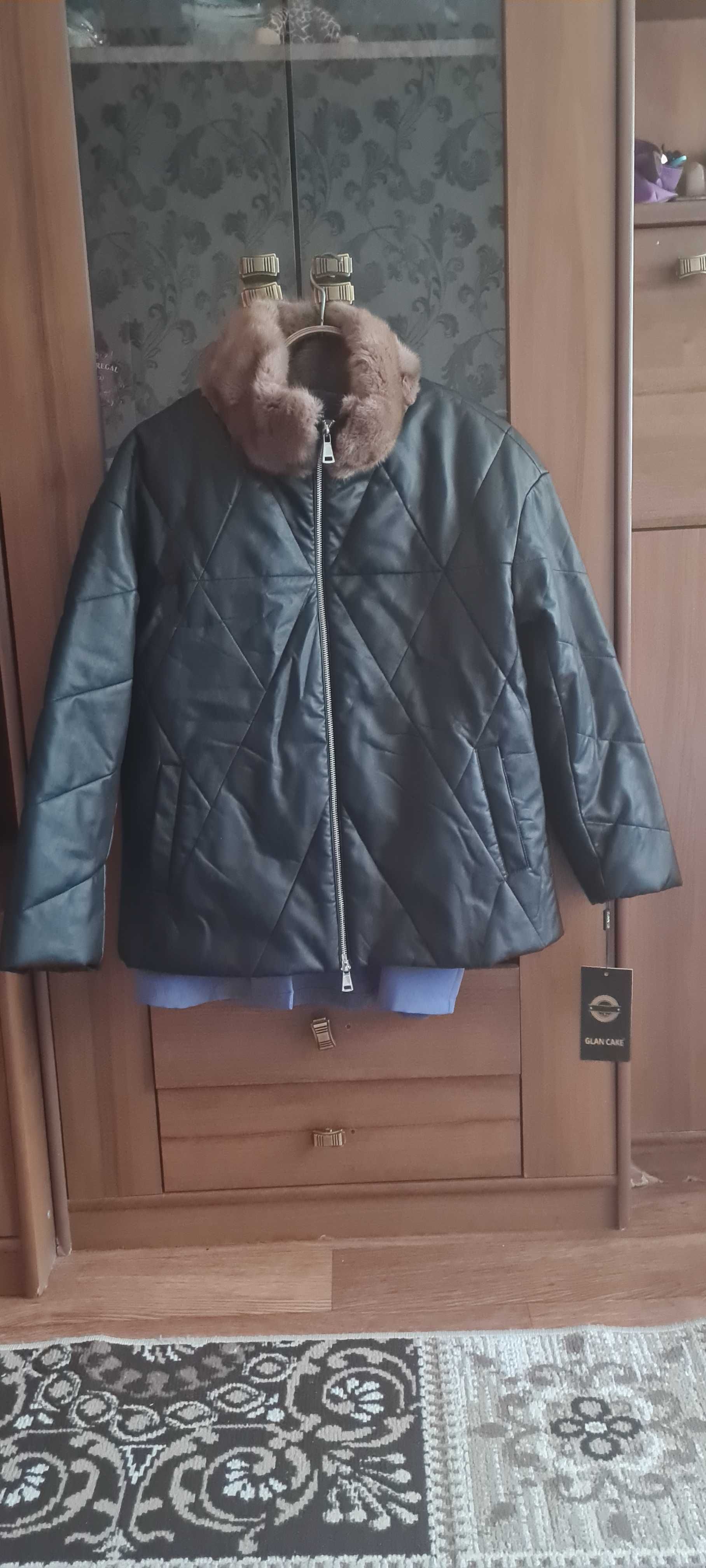Женская куртка новая размер 48