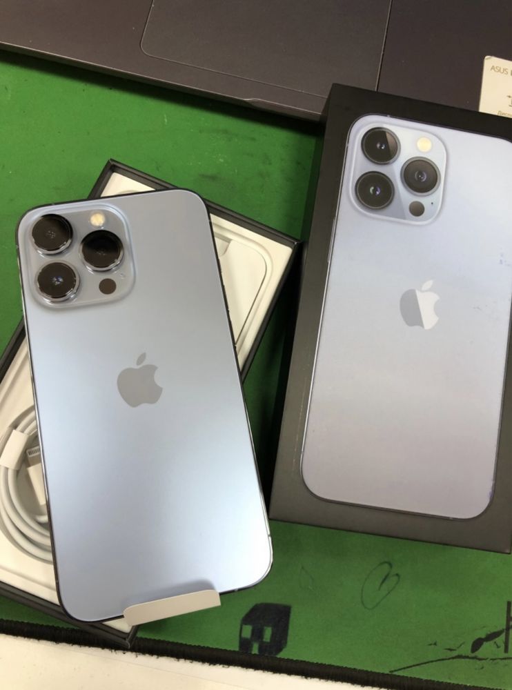 Смартфон Apple iPhone 13 Pro 256Gb голубой