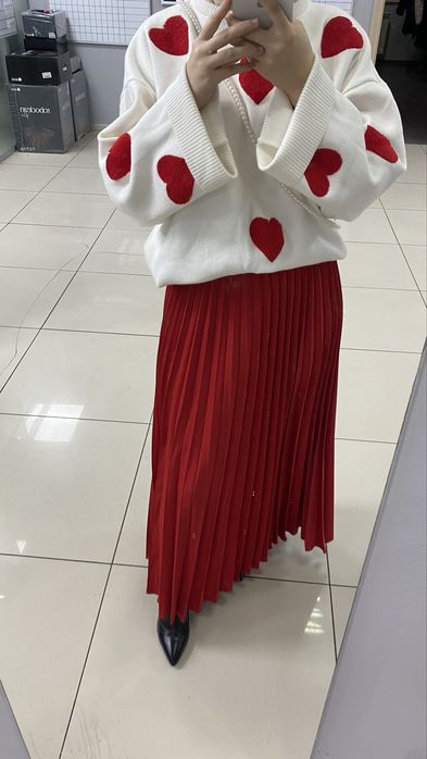 Теплый свитер на осень и зиму