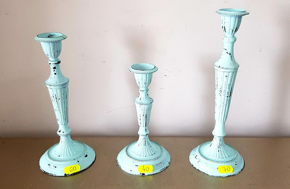 Sfeșnic vechi din metal și plexic