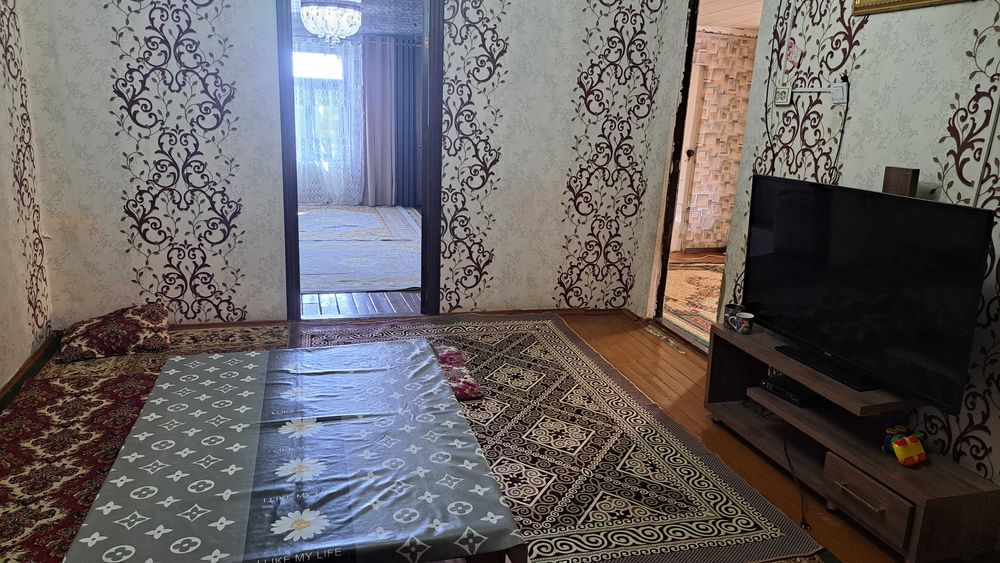 Срочно продаётся дом с магазином