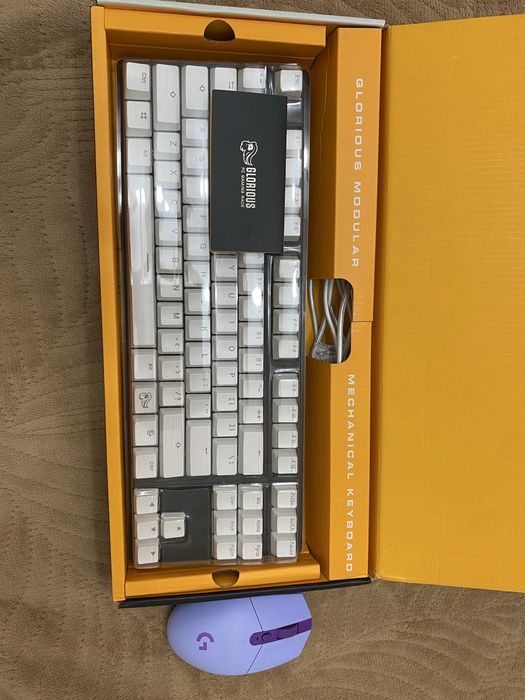 Продам игровую клавиатуру + мышь