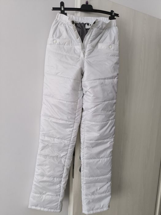 Pantaloni termici pentru femei