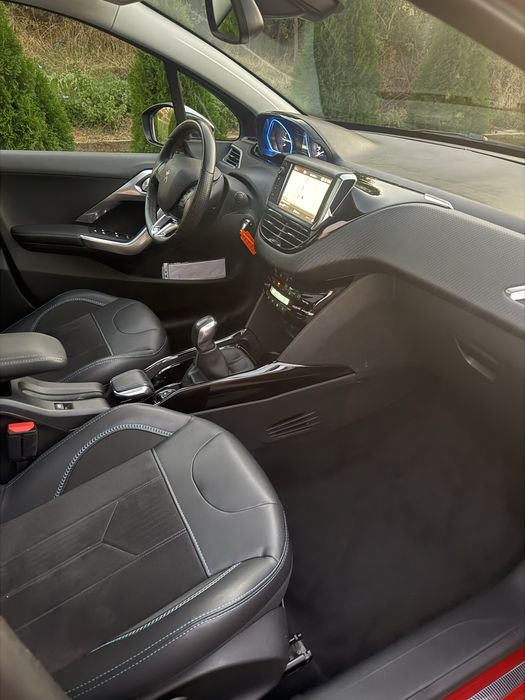 Peugeot 2008 1.2 benzina 110cp euro 6 CROSSWAY panoramic jante piele