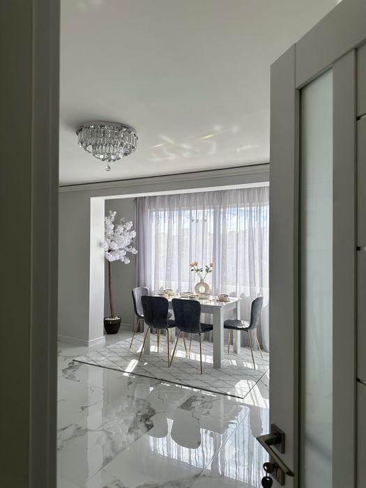 НОВ ЛУКС 3-стаен широк ЦЕНТЪР