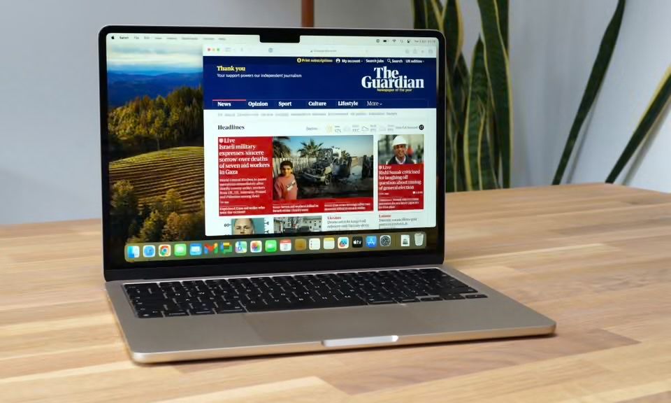MacBook Air M3 Full-Box 8/256 93% Obmen iPhone 15 Pro Max