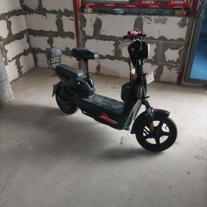 Скутер 2025 года