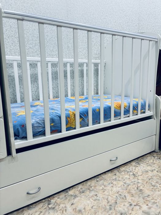 Продается кроватка