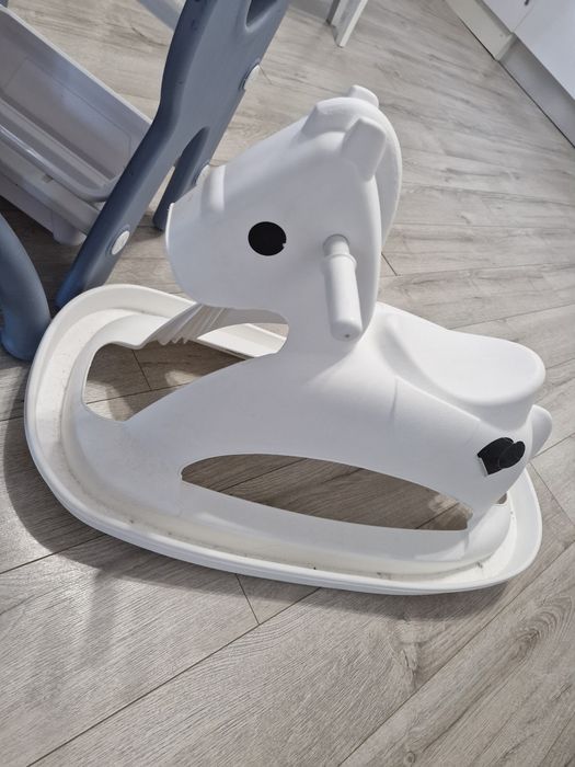 Играчки за детенце