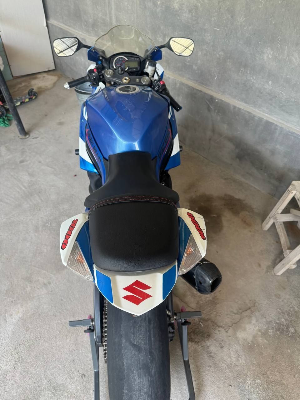Mototsikl Sotiladi Suzuki GSX
