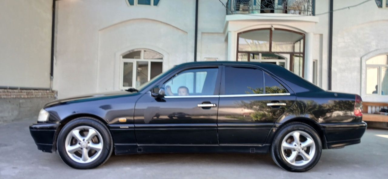 Mersedes benz W202  C180