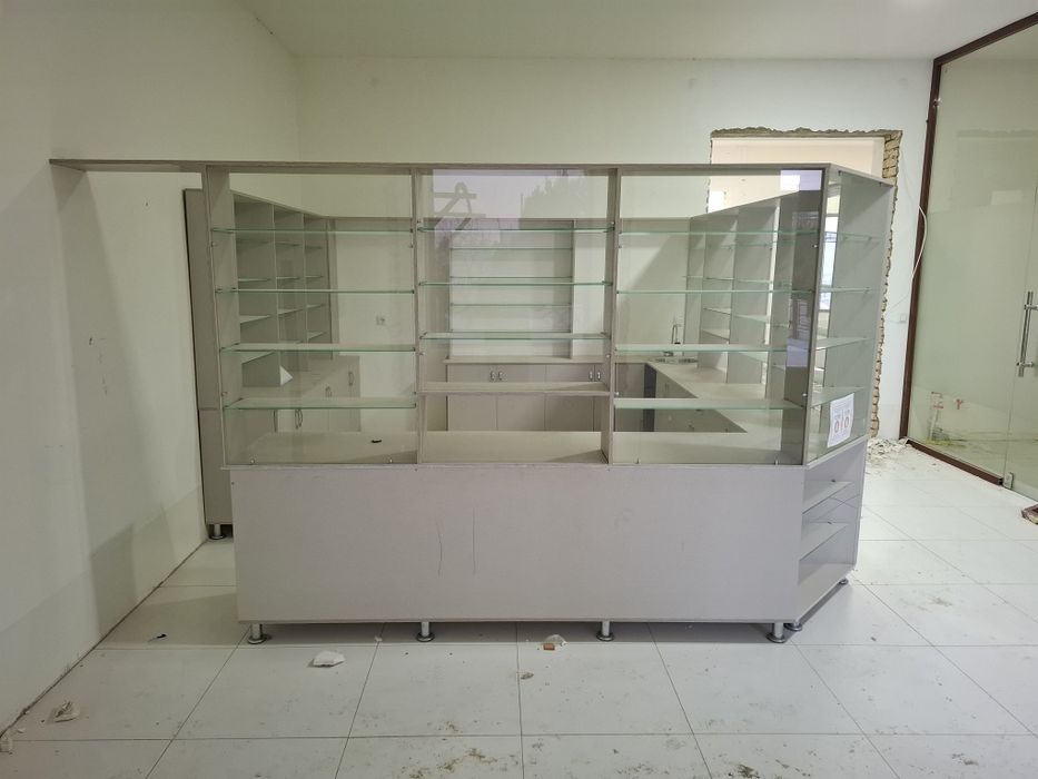 Apteka mebel sotiladi