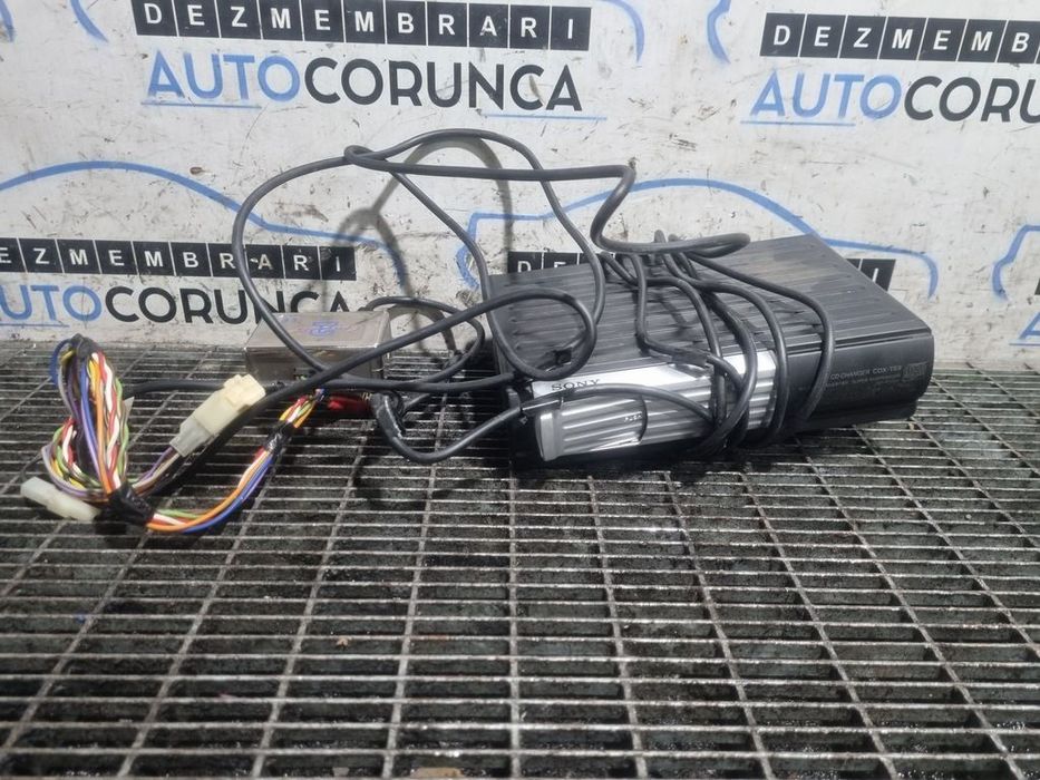 Cd changer Toyota RAV 4 II 2002 - 2006 (1211) 46923
