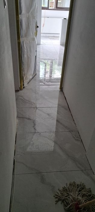 Amenajări interioare exterioare gresie faianță decorative interioare .