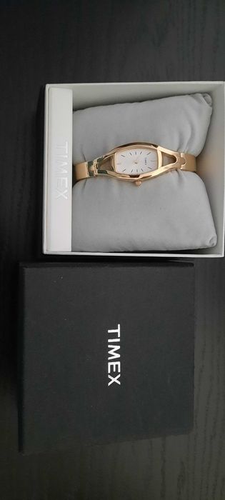 Ceas dama, TIMEX