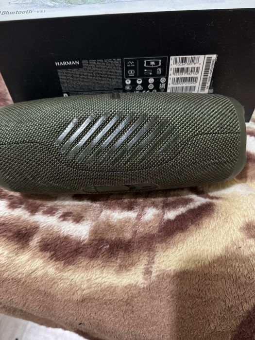 Портативна тонколана JBL Charge 5