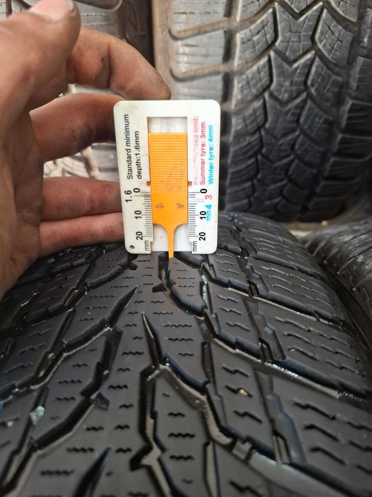 2 Зимни гуми Нокиан 175/65/14 ДОТ21 6.5мм