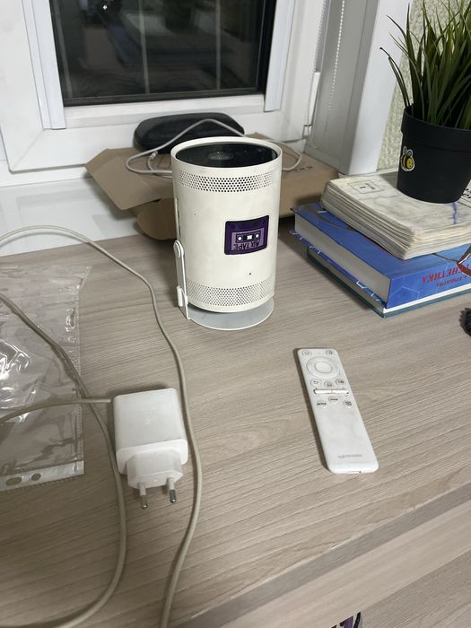 Домашний кинотеатр, проектор The Freestyle Samsung