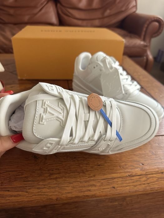 Маратонки LV trainer бели