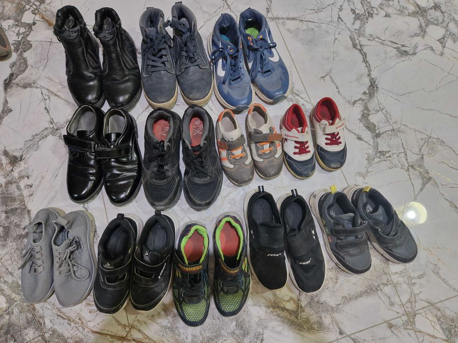 Кроссовки на мальчика за 500 тенге