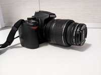DSLR Nikon D3000 body si obiectiv