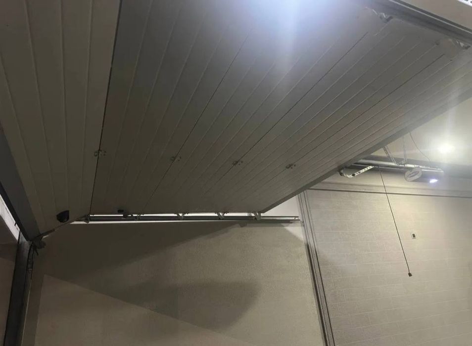 Секционные ворота DoorHan RSD01 300×235 новая пружина