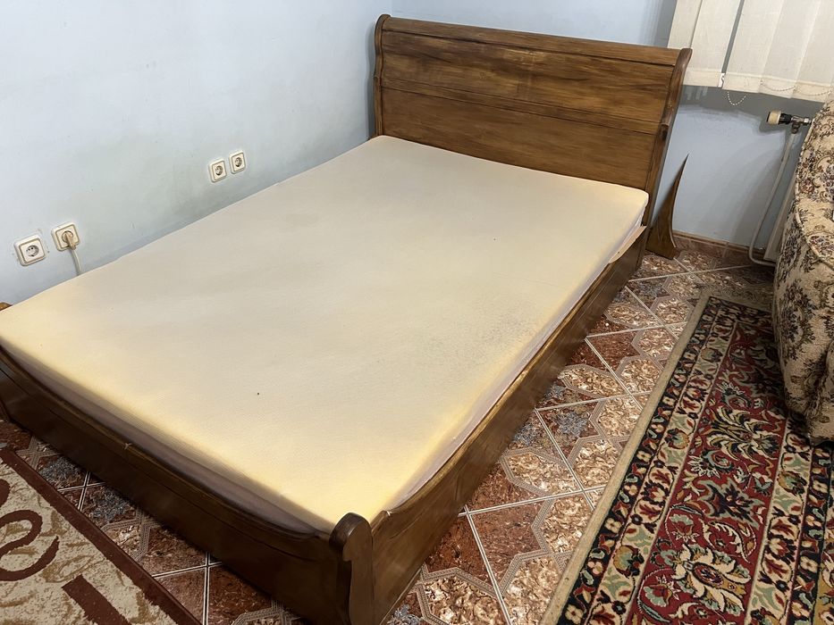 Cadru pat si saltea cu memorie