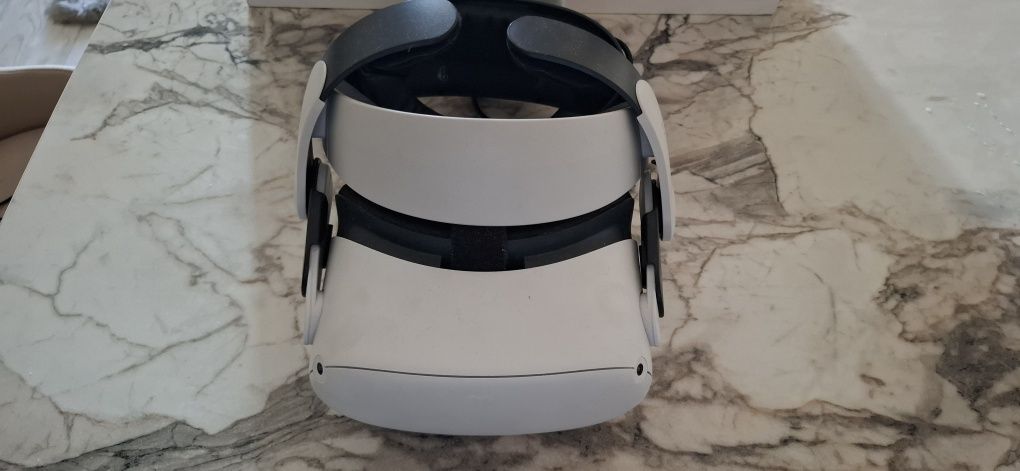 Meta Oculus Quest 2