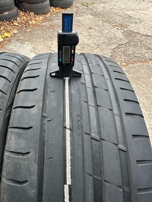 2бр. летни гуми 235/45/19 Nokian PowerProof
