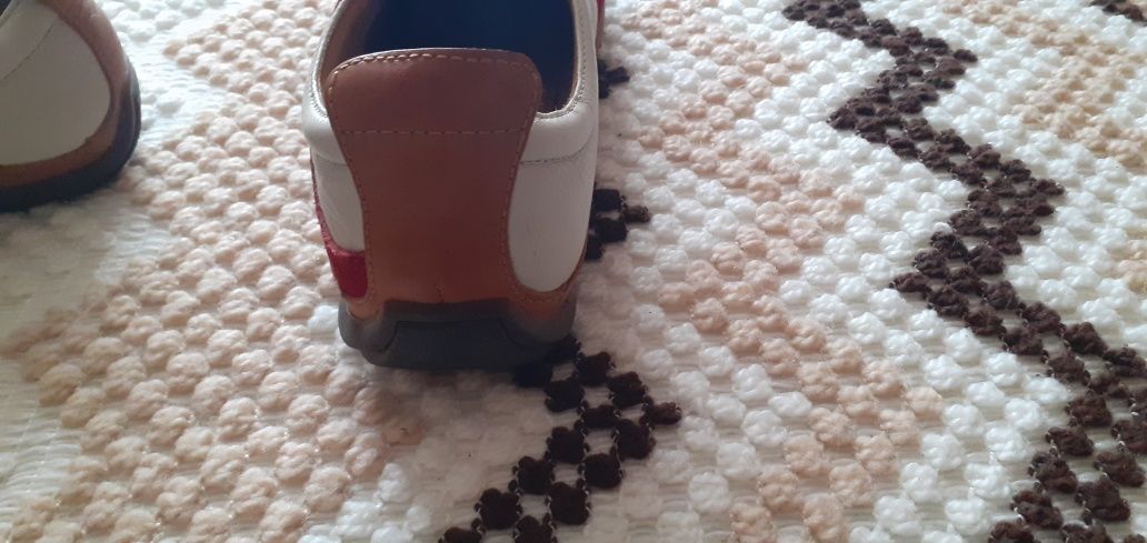 Мъжки обувки Clarks