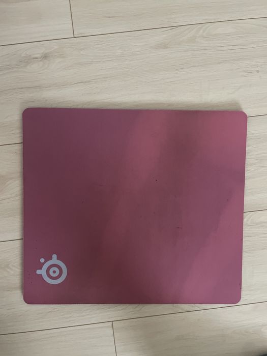 Кoврик SteelSeries розовый