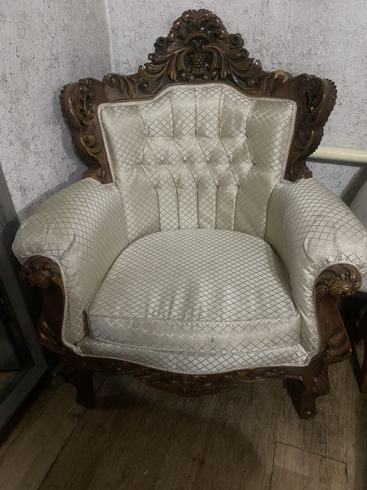 Два кресла прошлого века,красное дерево