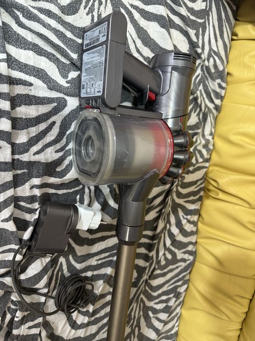 Aspirator dyson v7 perfect functional