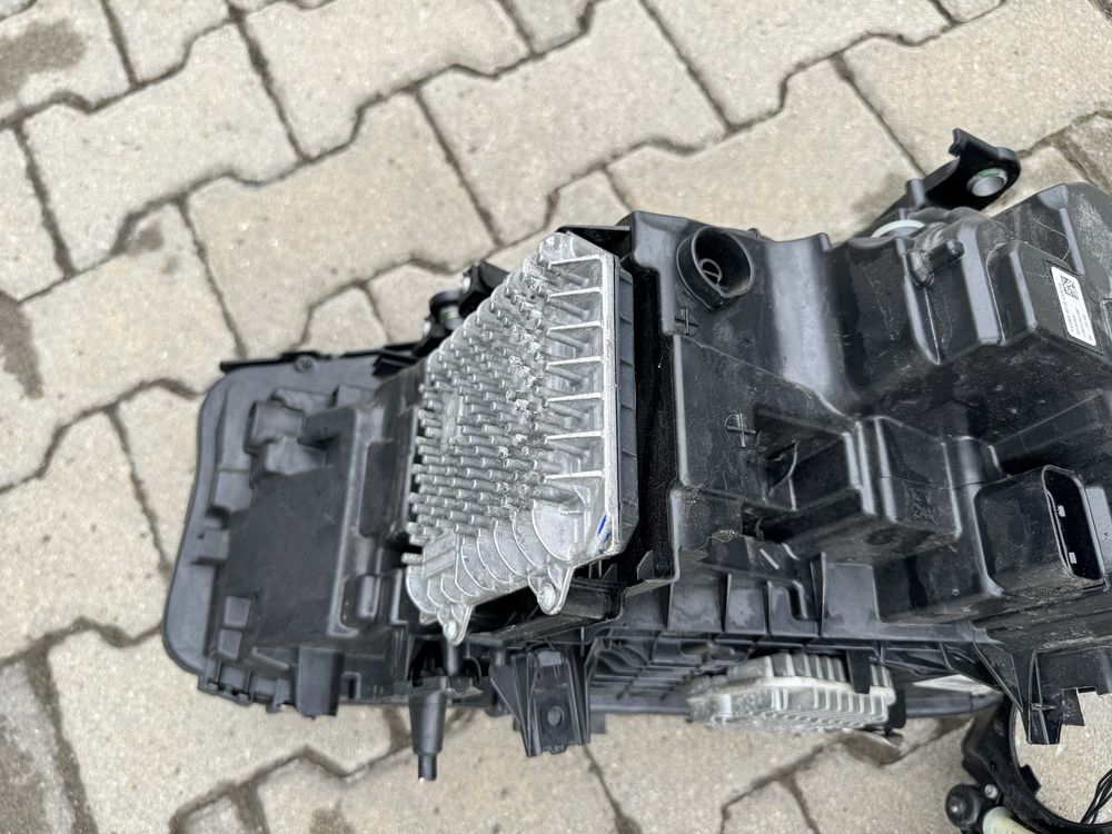 Десен оборудван фар за BMW G30 G31 Adaptive led
