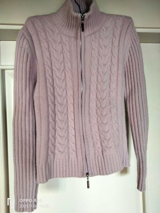 Женские плащ, куртка, пальто, кофта.